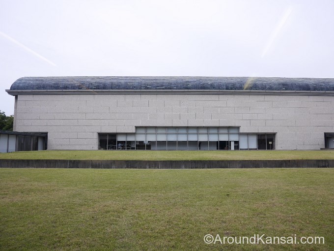 VRツアーのスタートは堺市博物館の中庭です