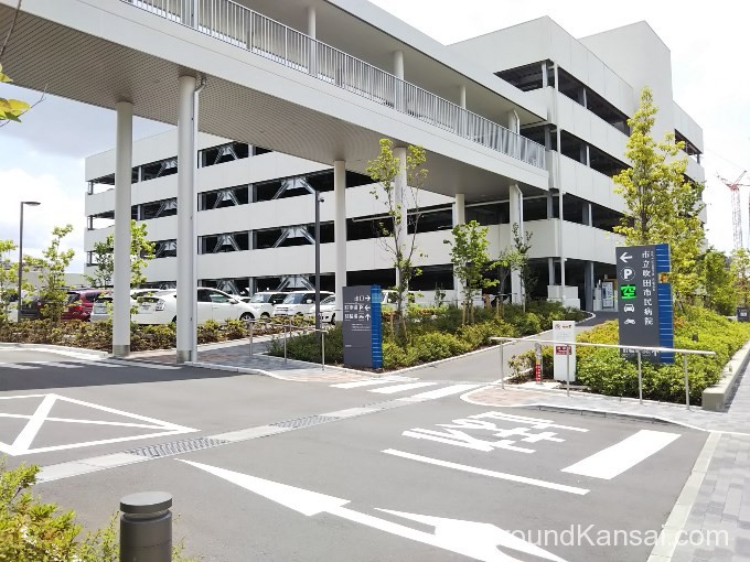 吹田市民病院の駐車場入口